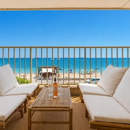 Διαμέρισμα Beachfront Sea View 2 Bedrooms *